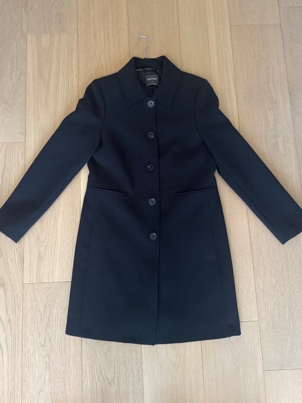 Simons Women's Vision Buttoned Coat - Picture 1 of 4